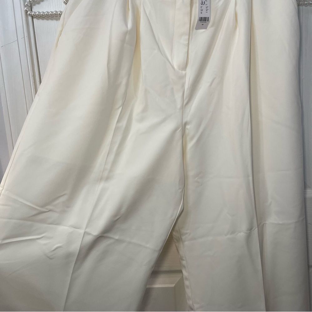 New York & Company Cream High-Waist Wide Leg Cropped Pants - Picture 3 of 8